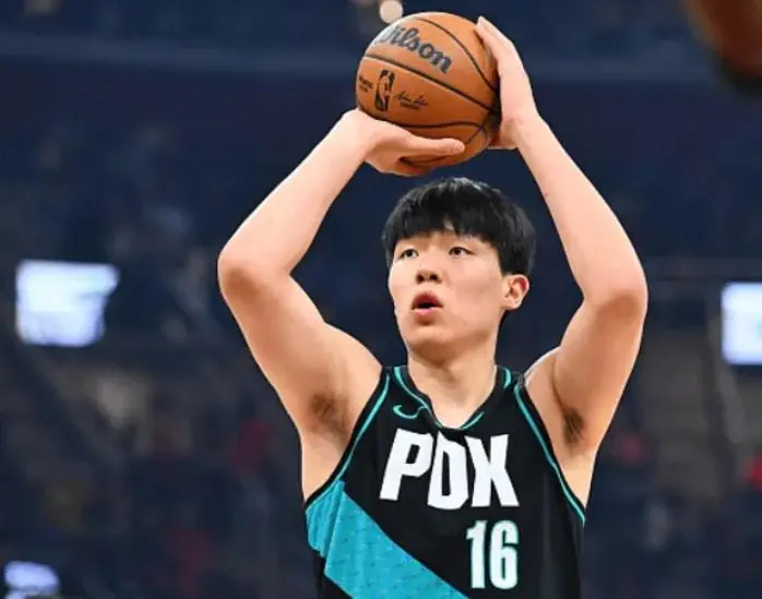 24直播网-杨瀚森半场出战7分钟，1投0中，得到0分3篮板0助攻&amp;amp;1失误